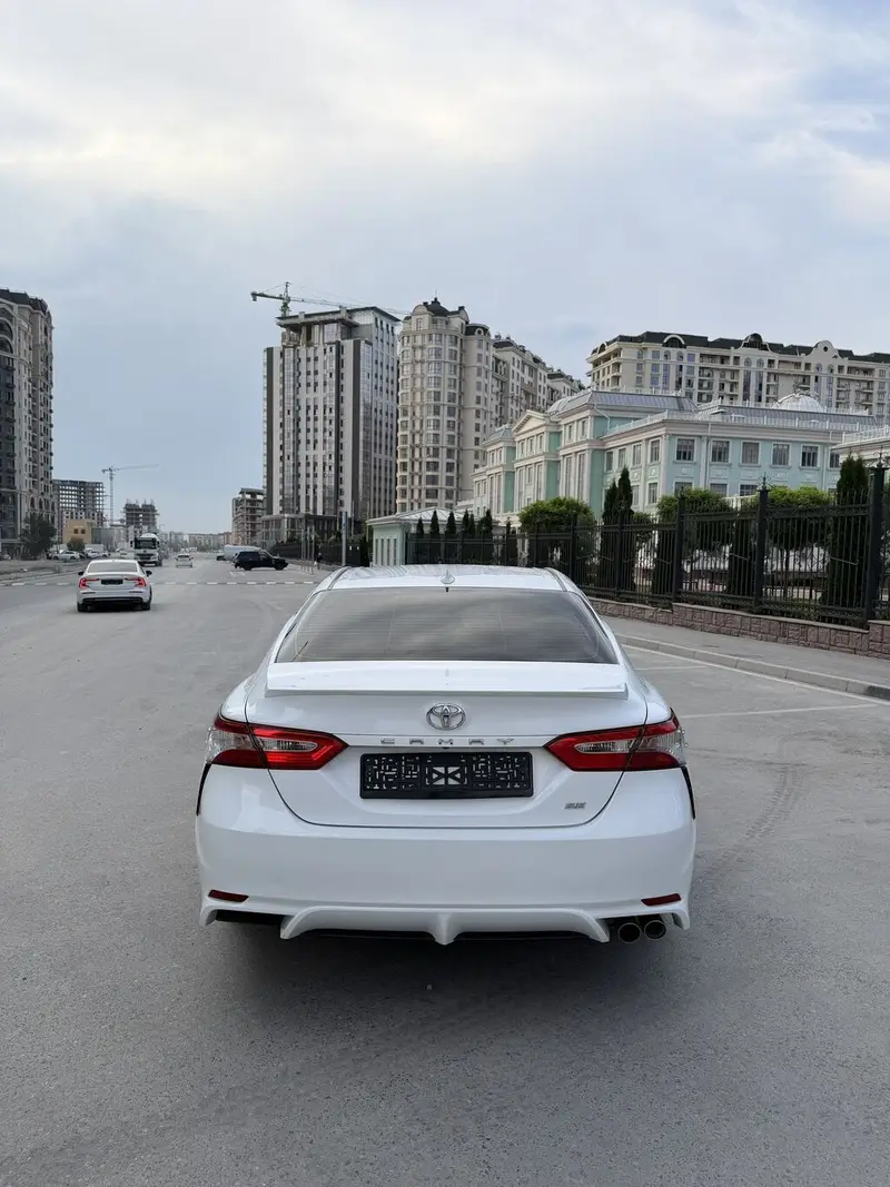 Сдаю Toyota Camry, Почасово, Без водителя — фото 4