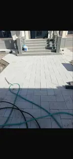 Укладка тротуарной плитки и благоустройство двора