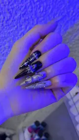 Inst: nails.byykg Авторский нейл-дизайн и наращивание ногтей