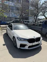 Сдаю BMW 5 series, Почасово, Без водителя
