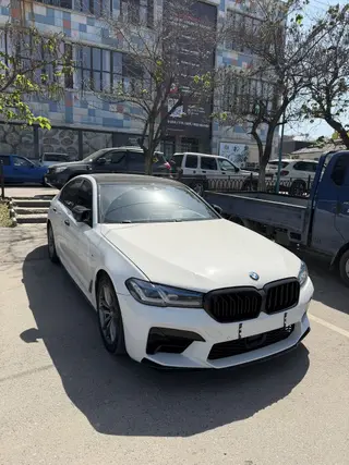 Сдаю BMW 5 series, Почасово, Без водителя