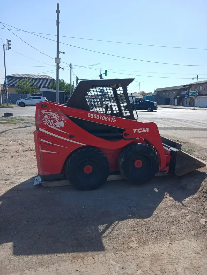 Услуги мини-погрузчика TCM (skid steer) — фото 5