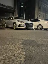 Сдаю Hyundai Sonata, На неделю, Без водителя