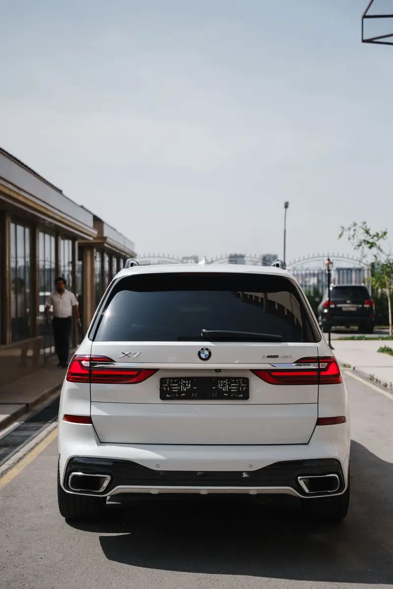 Сдаю BMW X7, На неделю, Без водителя — фото 5