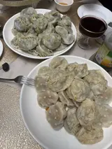 Повар, лагманщица помощник повора