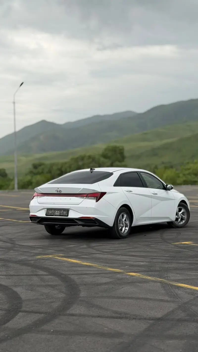 Сдаю Hyundai Avante, Почасово, Без водителя — фото 2
