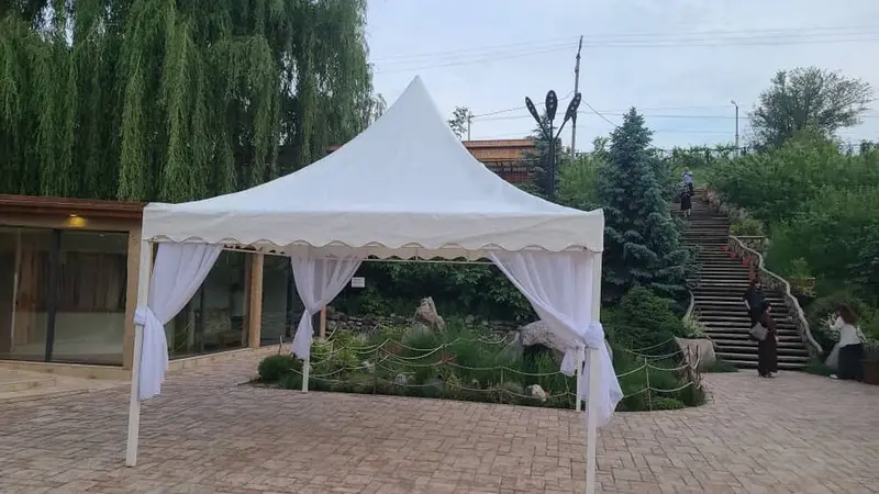 Прокат шатров и банкетных стульев для мероприятий — фото 2