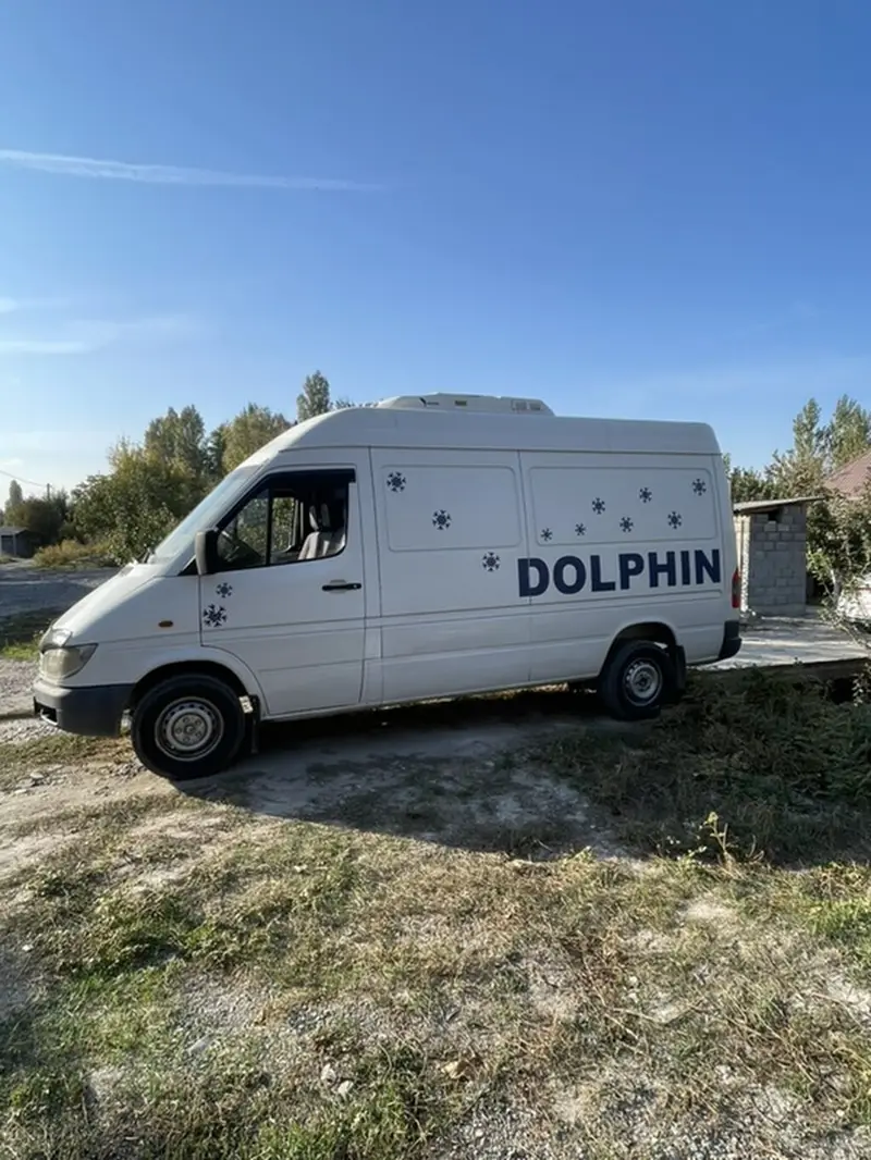 Рефрижераторный фургон на базе фургона с высоким кузовом и длинной — фото 4