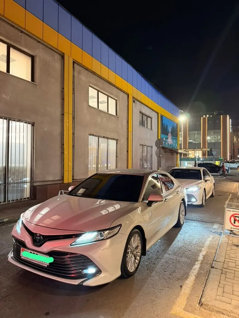 Сдаю BMW 5 series, Посуточно, Без водителя — фото 3