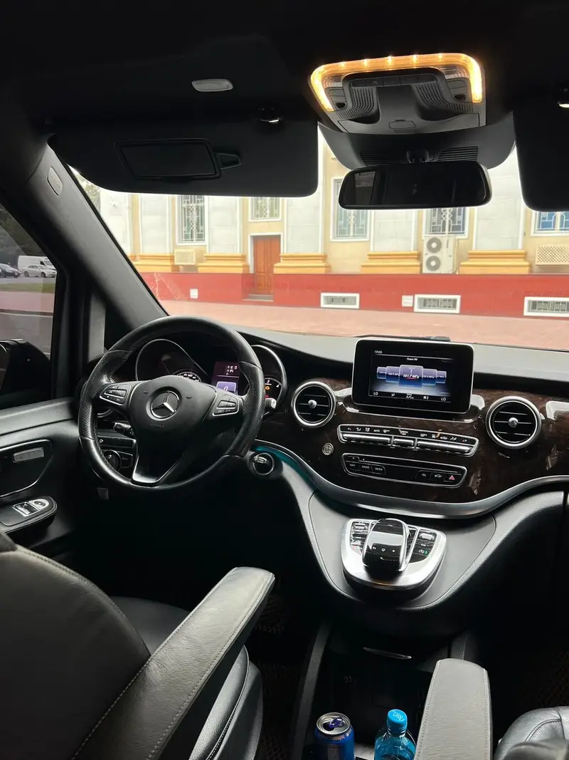 Сдаю Mercedes-Benz Viano для кортежа, С водителем, Минивэн — фото 3