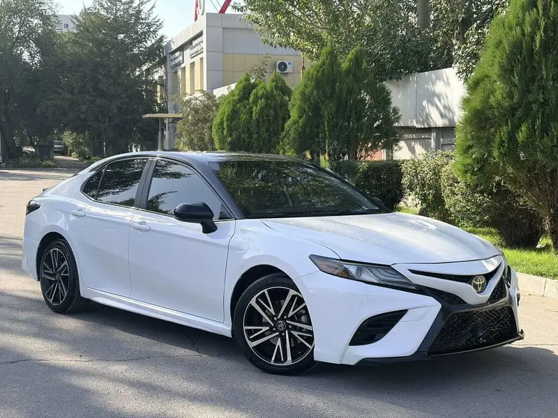 Сдаю Toyota Camry, Почасово, Без водителя — фото 6