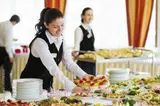 Официанты на мероприятия на дому