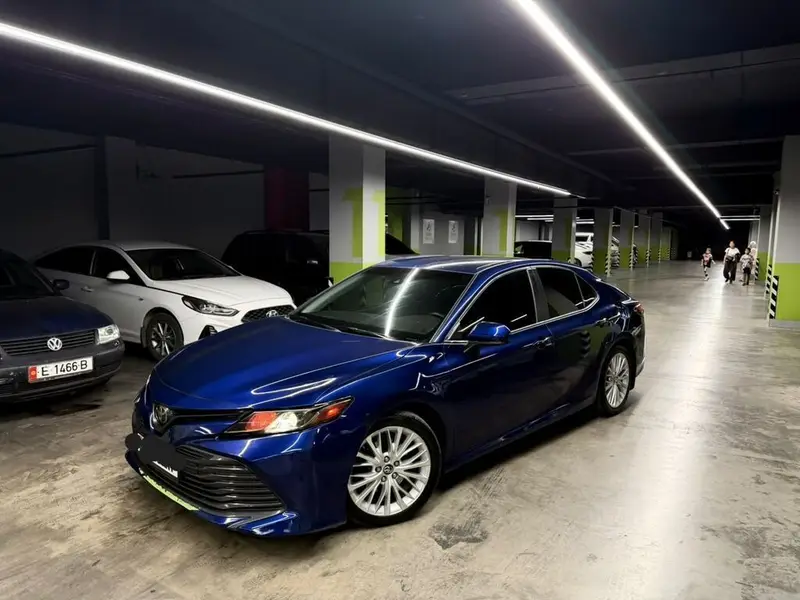 Сдаю Toyota Camry, Почасово, Без водителя — фото 4