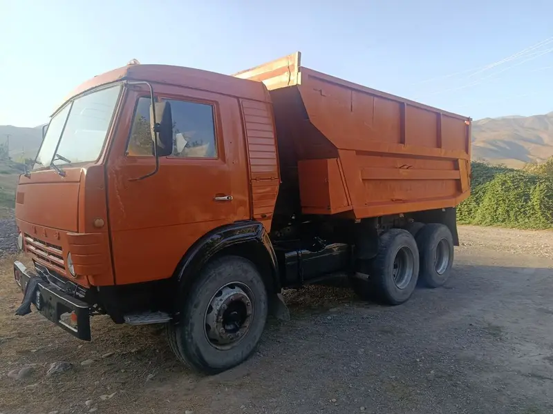Самосвал КАМАЗ, оранжевый, колесная формула 6×4. Основные — фото 2