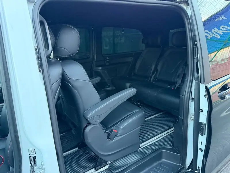 Сдаю Mercedes-Benz Vito для кортежа, С водителем, Минивэн — фото 3