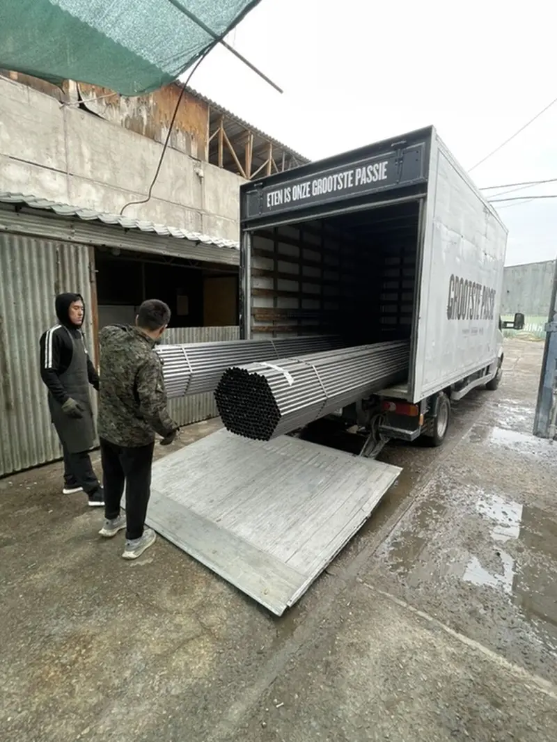 Грузоперевозки с грузчиками фургонах Mercedes Sprinter — фото 4