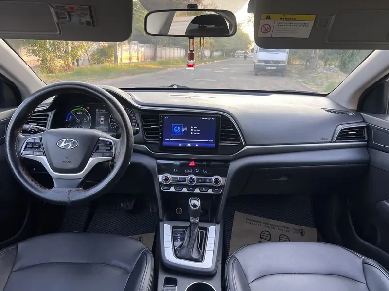 Сдаю Hyundai Elantra под такси, Долгосрочно — фото 3