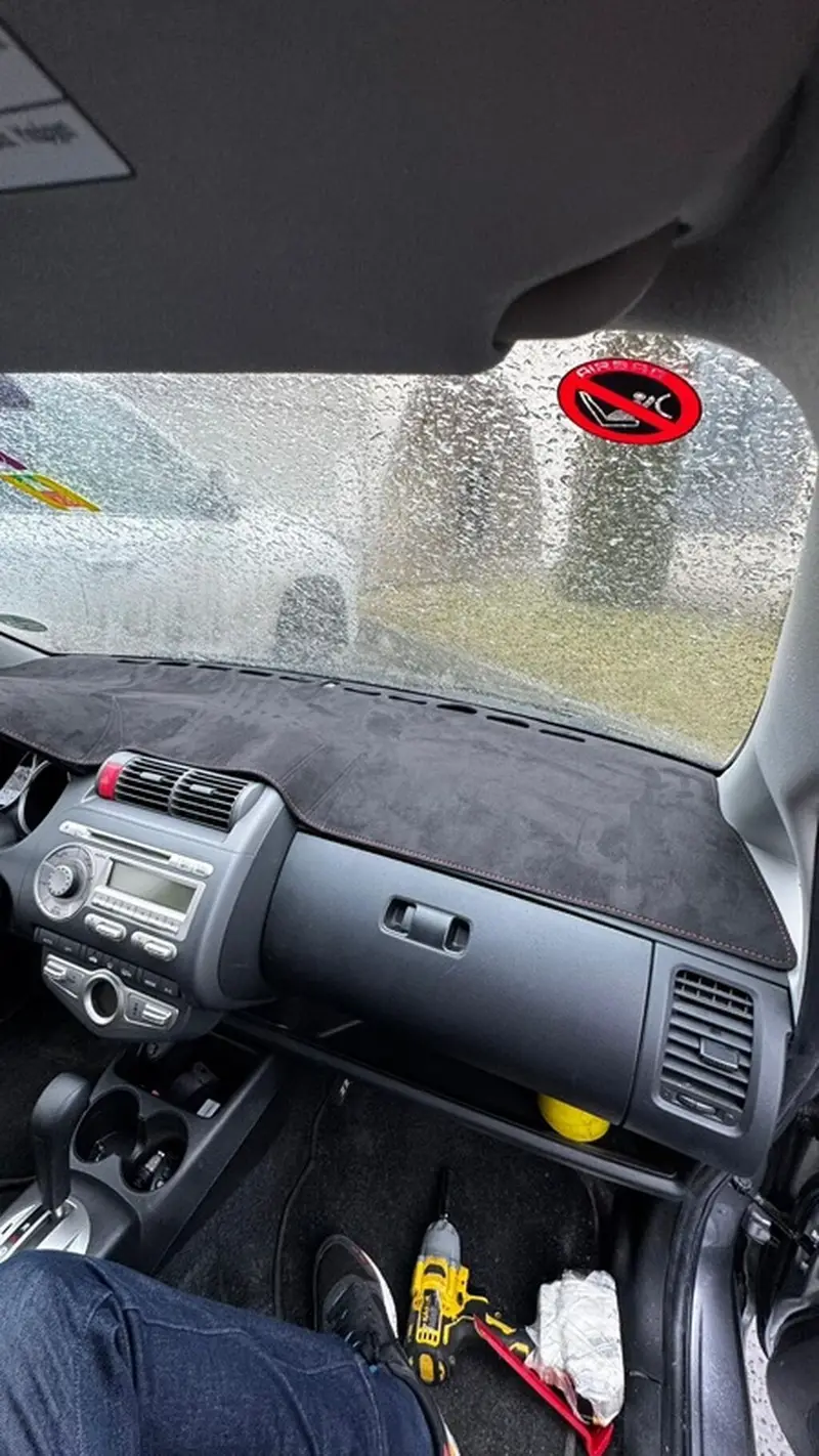 Коврик-накидка на торпедо (панель приборов) для Honda Fit/Jazz — фото 2